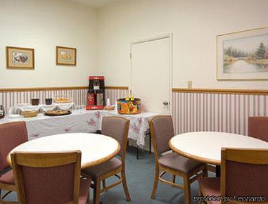 Elkins Inn And Suites Restaurant photo