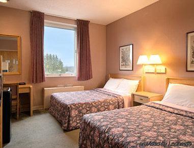 Elkins Inn And Suites Room photo